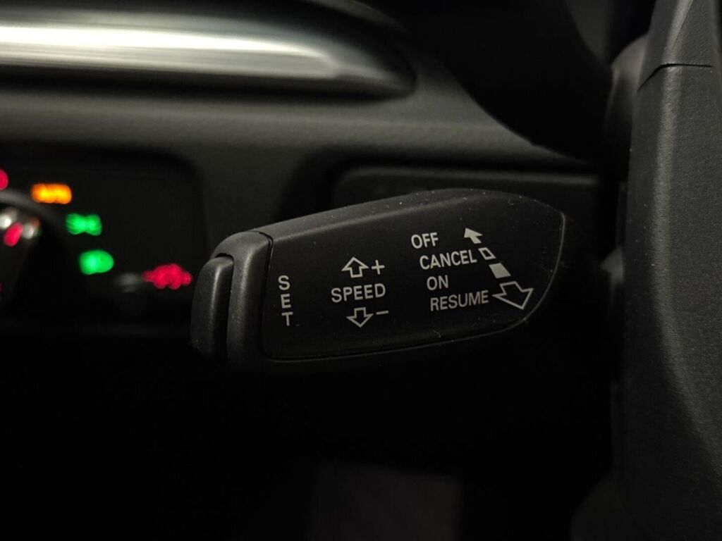 Audi A3 2014 Punainen