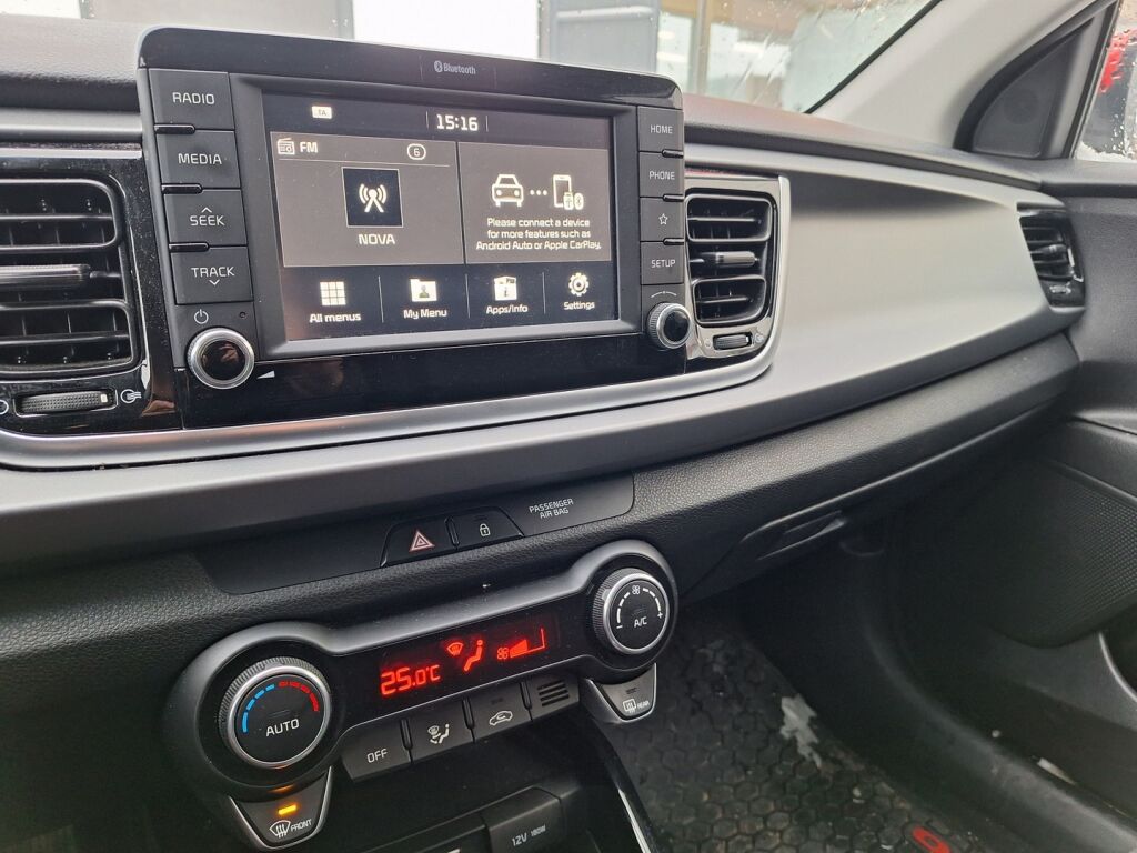 Kia Rio 2020 Punainen