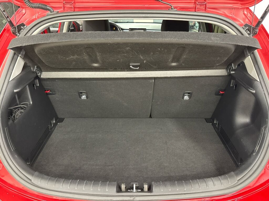 Kia Rio 2020 Punainen