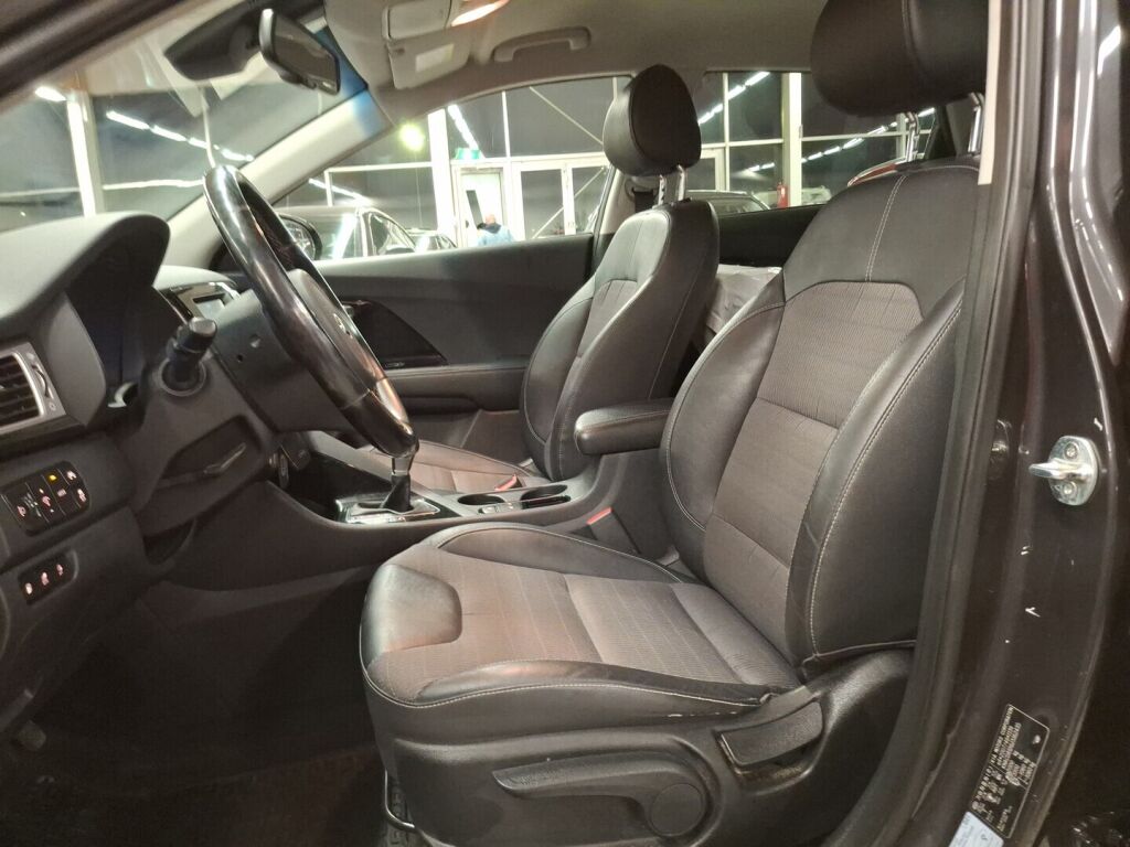 Kia Niro plug-in 2018 Musta