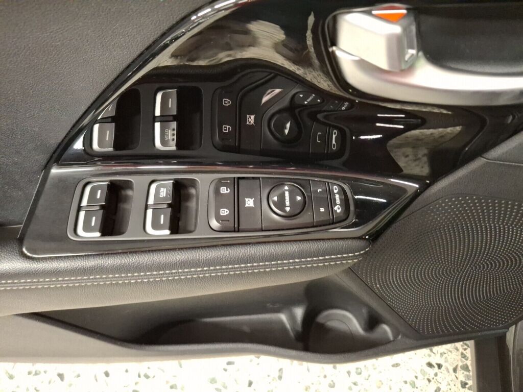 Kia Niro plug-in 2018 Musta