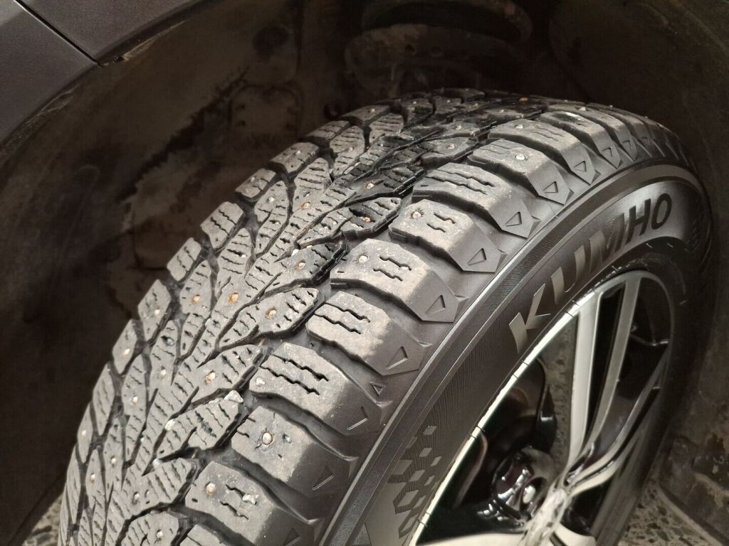 Kia Niro plug-in 2018 Musta