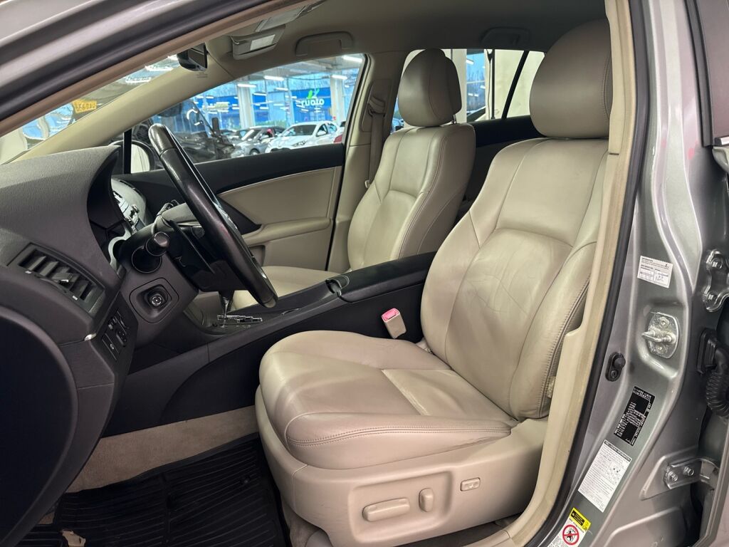 Toyota Avensis 2009 Hopea