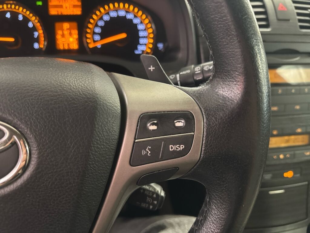 Toyota Avensis 2009 Hopea