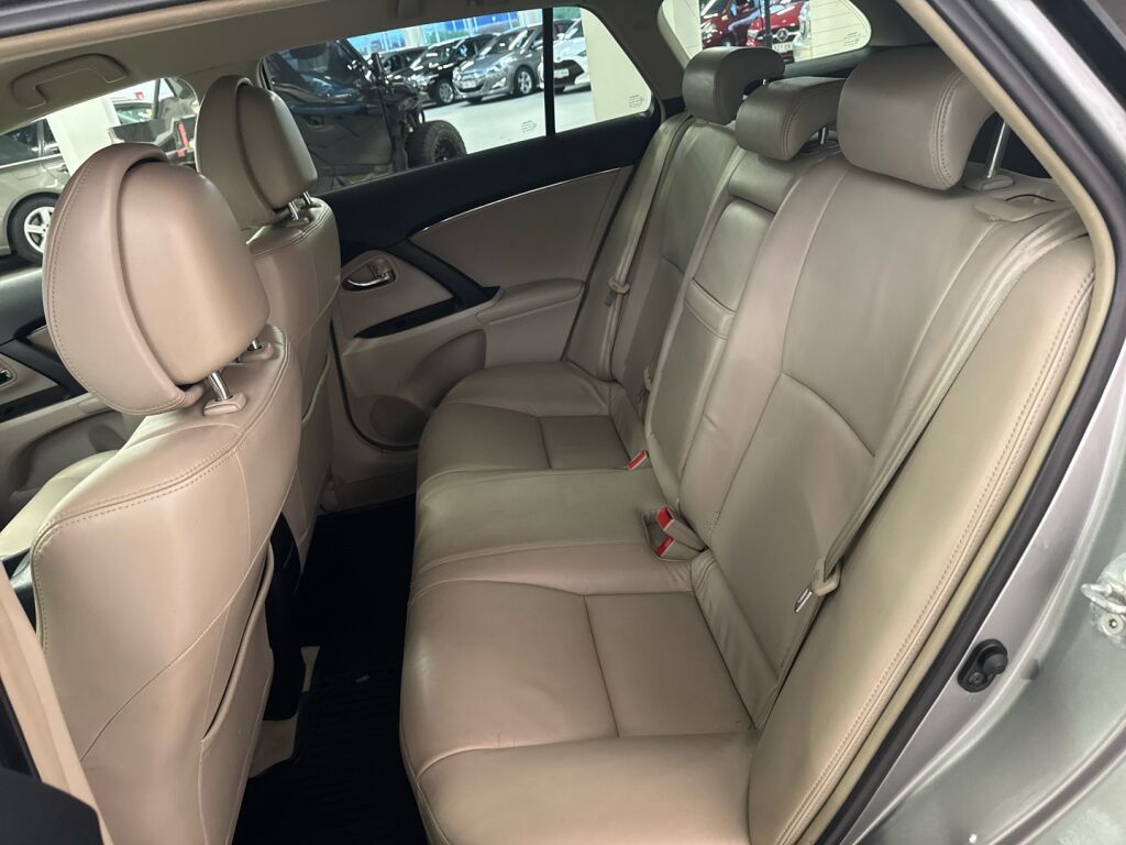 Toyota Avensis 2009 Hopea