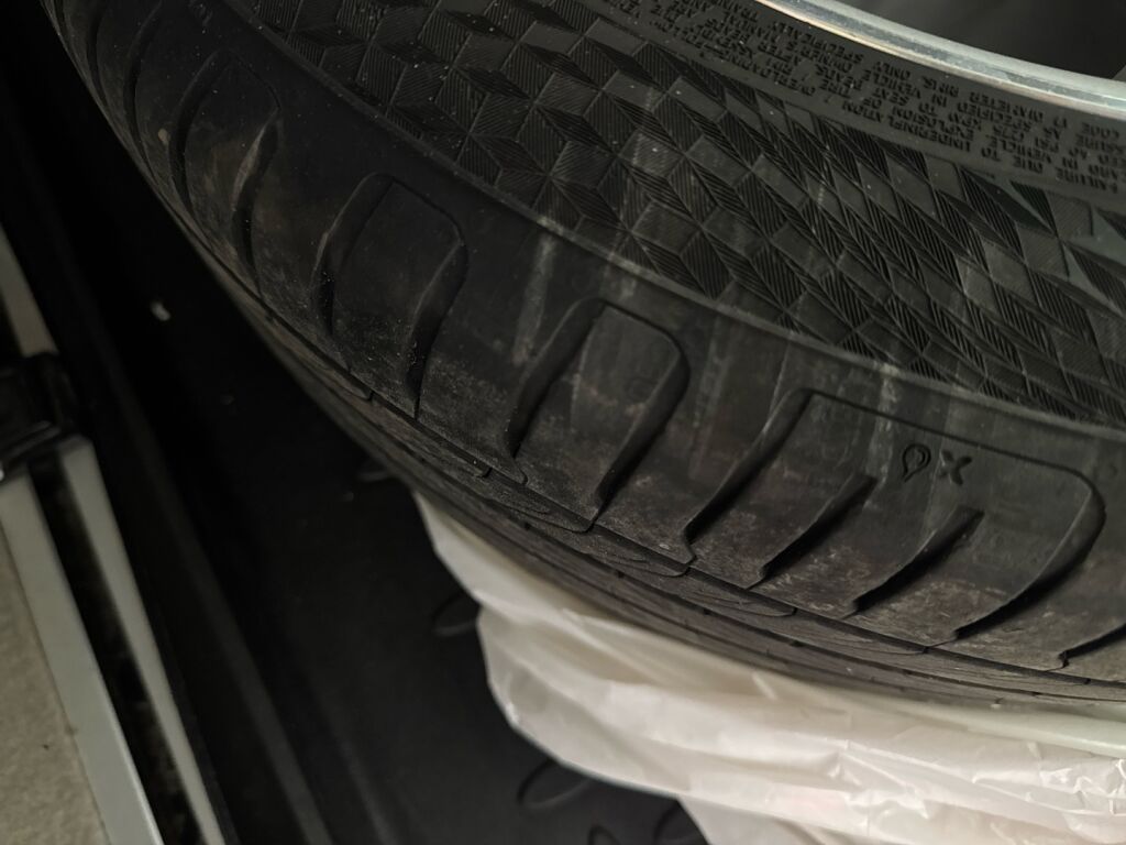 Toyota Avensis 2009 Hopea