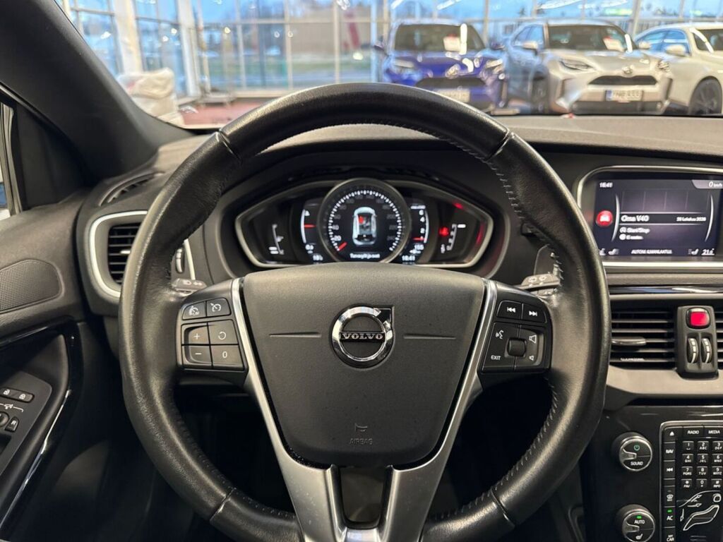 Volvo V40 2020 Valkoinen