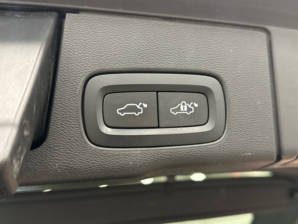 Volvo XC60 2019 Ruskea (beige)