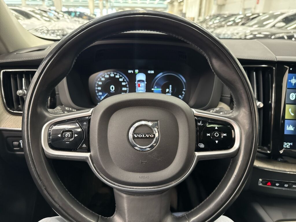 Volvo XC60 2019 Ruskea (beige)