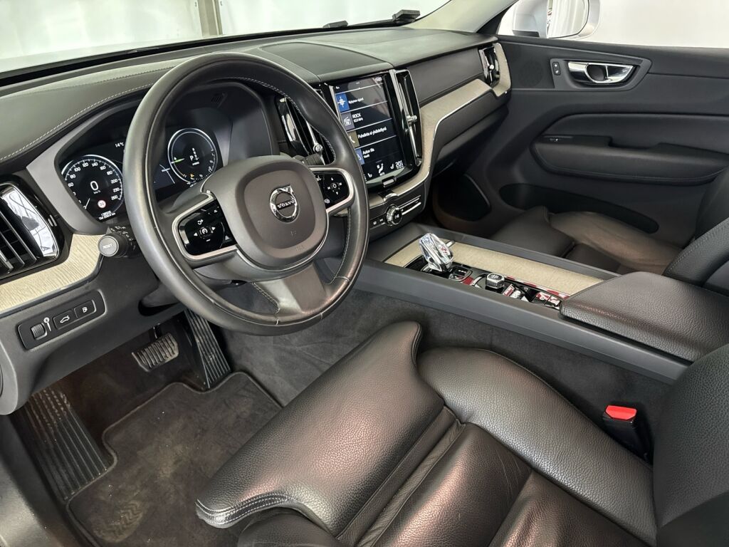 Volvo XC60 2019 Harmaa