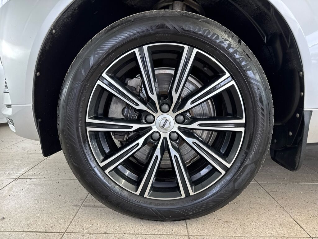 Volvo XC60 2019 Harmaa