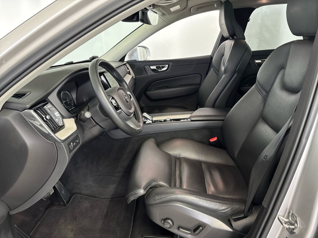 Volvo XC60 2019 Harmaa