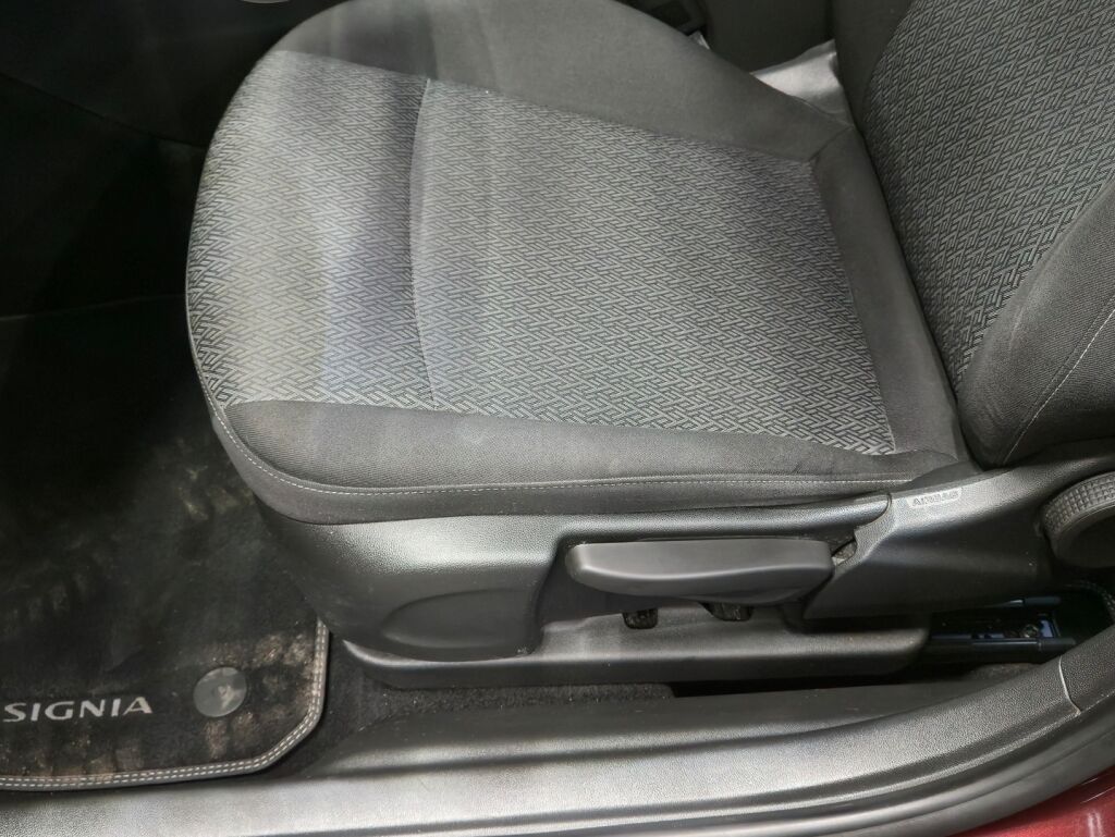 Opel Insignia 2019 Punainen