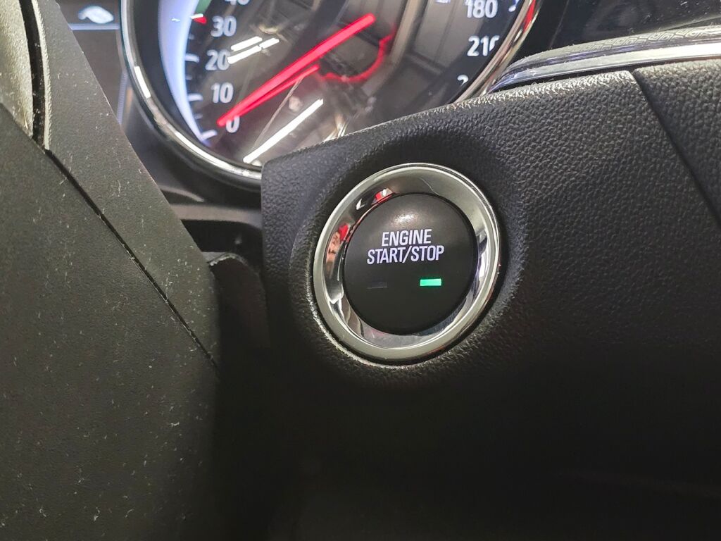 Opel Insignia 2019 Punainen