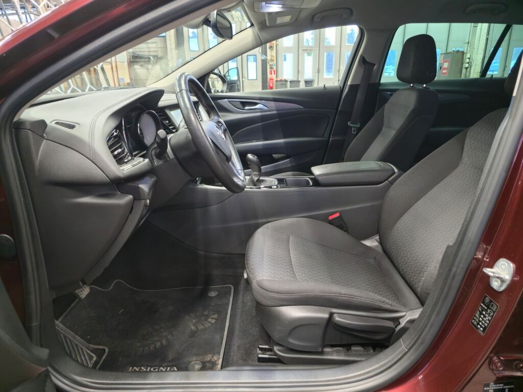 Opel Insignia 2019 Punainen