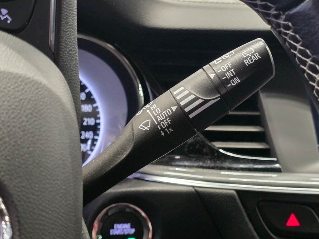 Opel Insignia 2019 Punainen