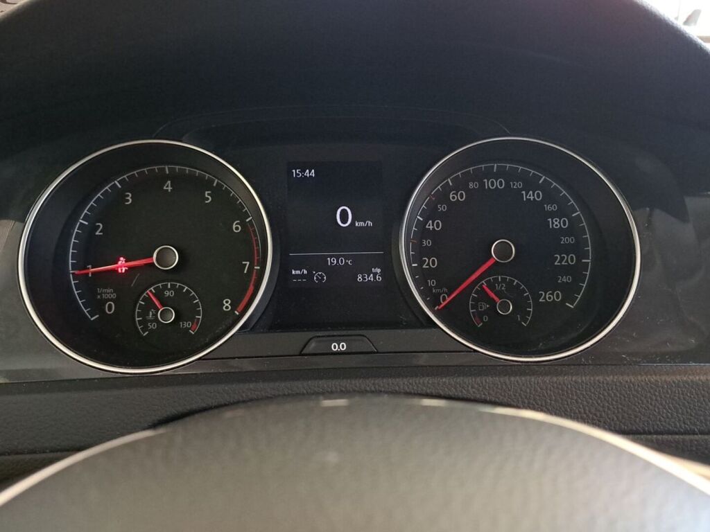 Volkswagen Golf 2019 Musta