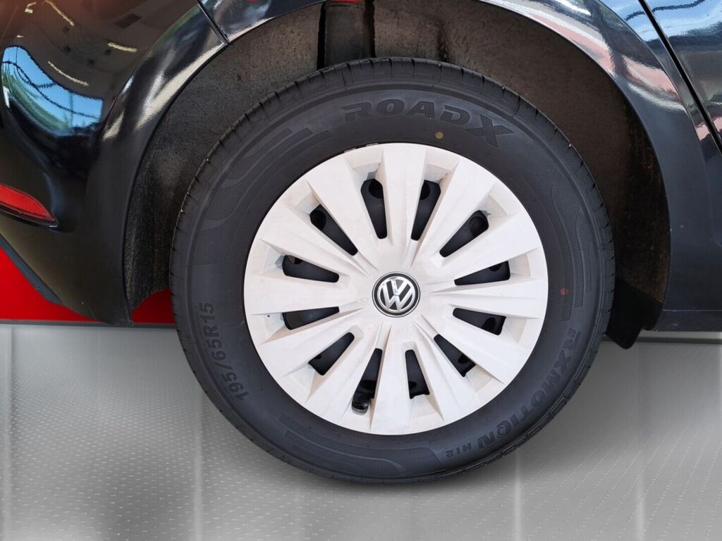 Volkswagen Golf 2019 Musta