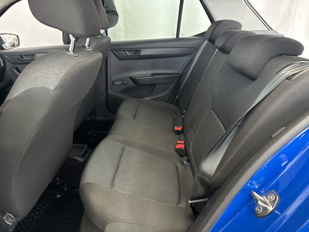 Skoda Fabia 2019 Sininen