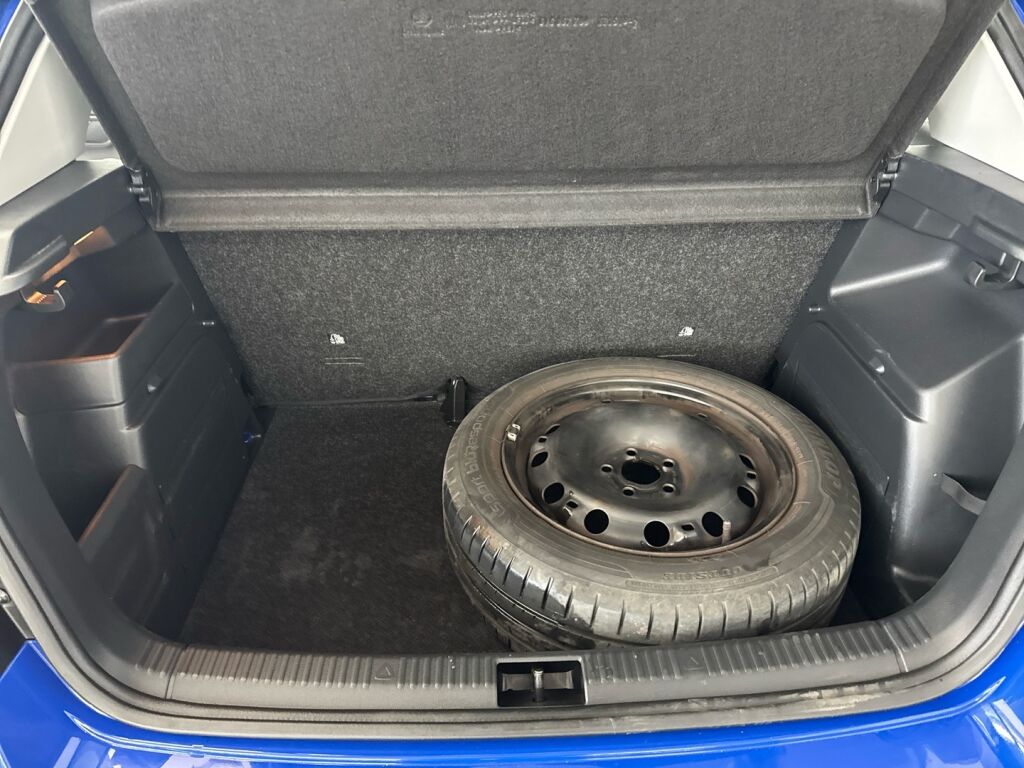 Skoda Fabia 2019 Sininen