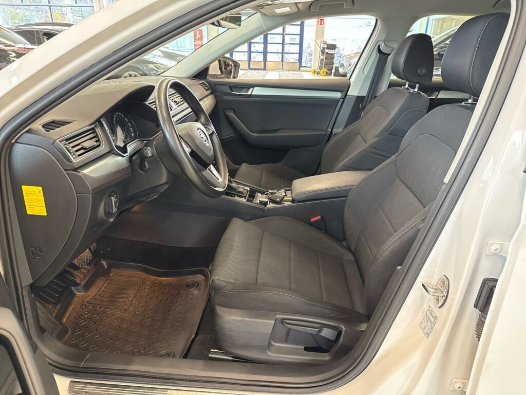 Skoda Superb 2019 Valkoinen