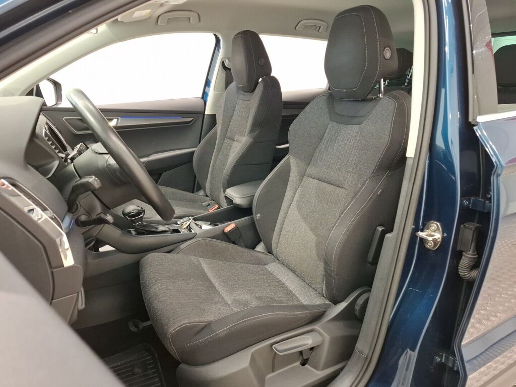 Skoda Karoq 2019 Sininen