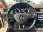 Skoda Octavia 2019 Valkoinen
