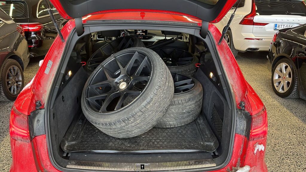 Audi A6 2015 Punainen