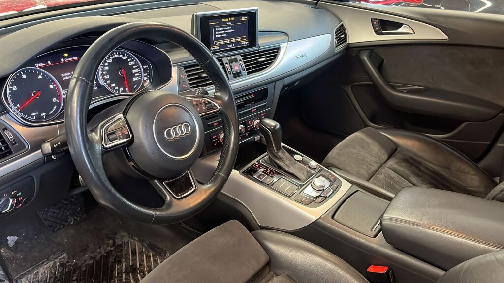 Audi A6 2015 Punainen