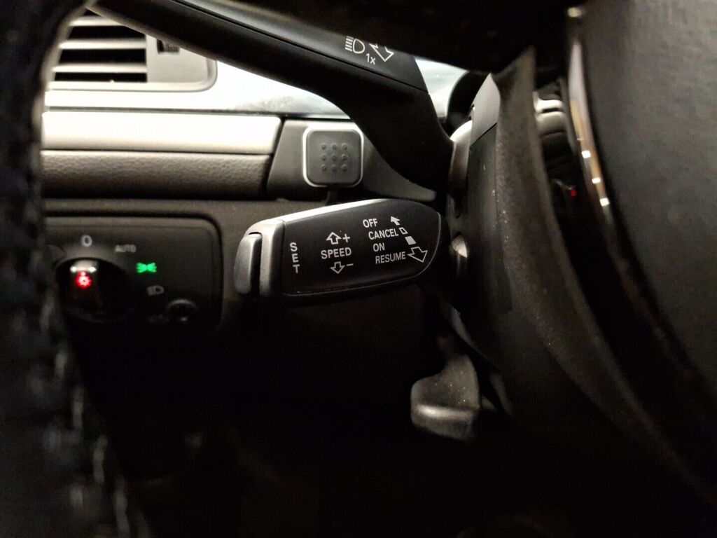 Audi A6 2015 Punainen