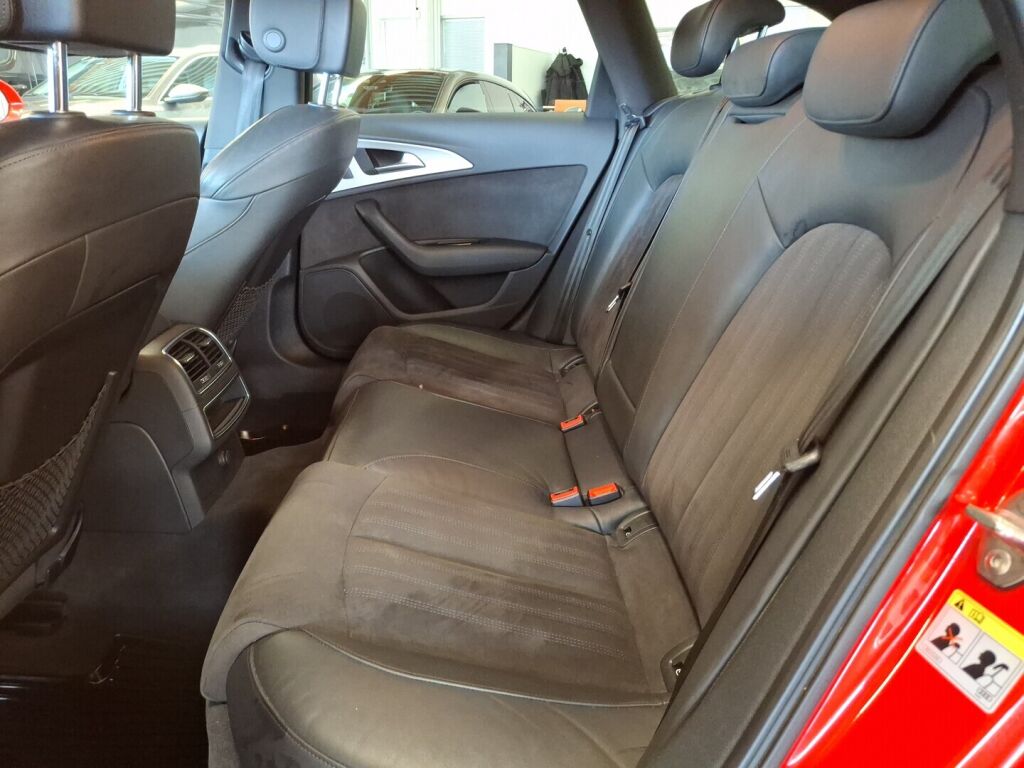 Audi A6 2015 Punainen