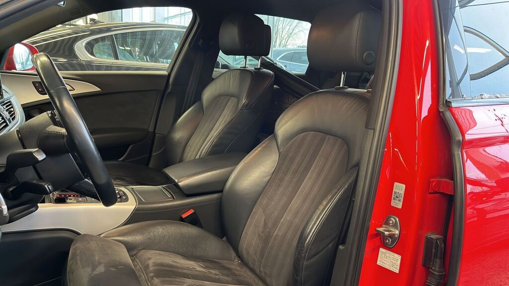 Audi A6 2015 Punainen