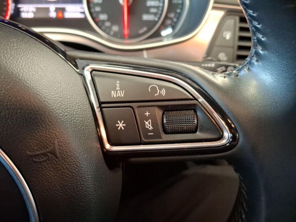 Audi A6 2015 Punainen