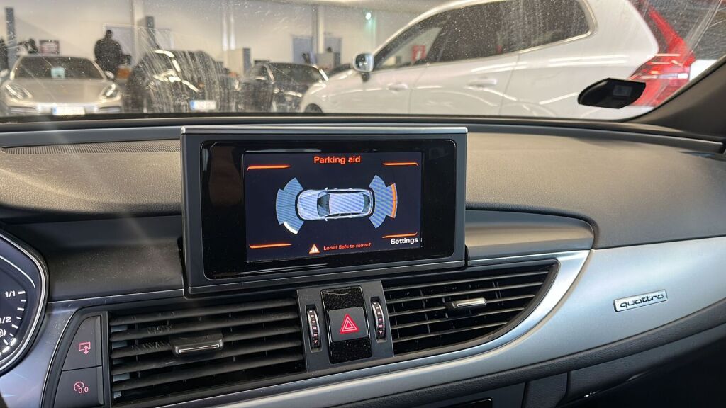 Audi A6 2015 Punainen