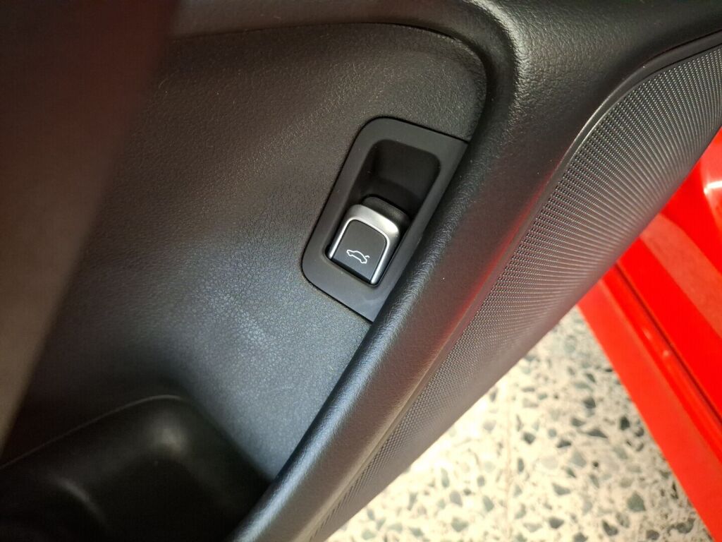 Audi A6 2015 Punainen