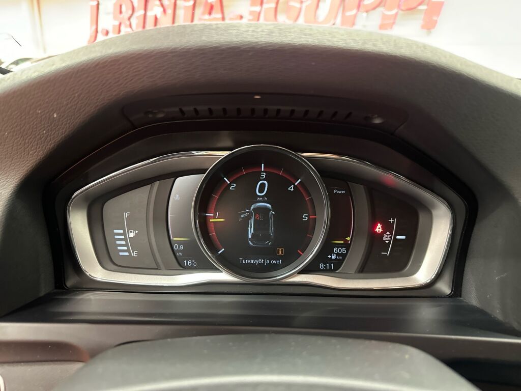 Volvo V60 2016 Musta