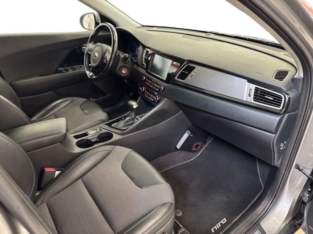 Kia Niro 2019 Harmaa