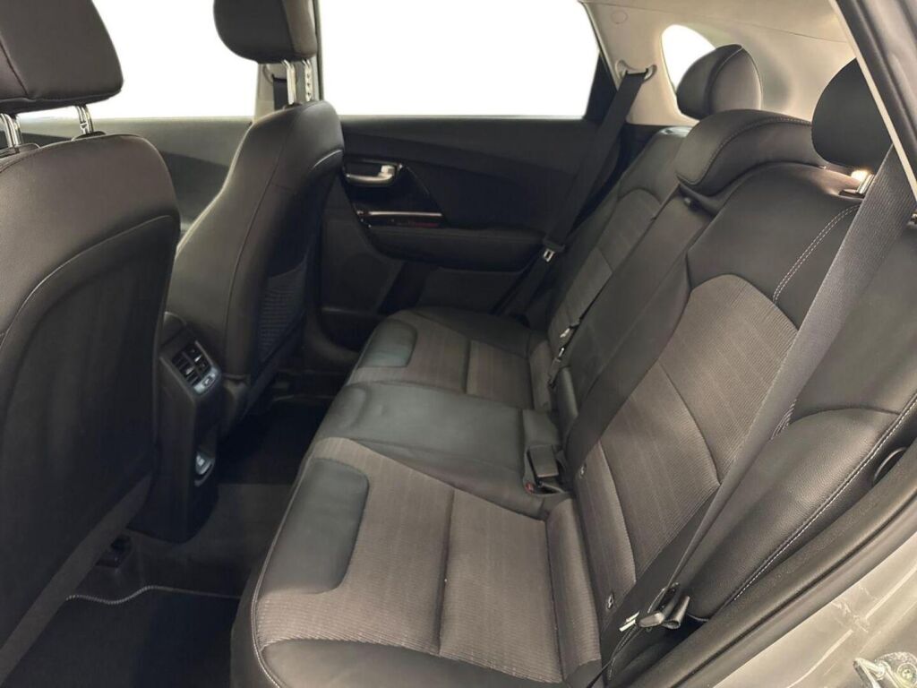 Kia Niro 2019 Harmaa