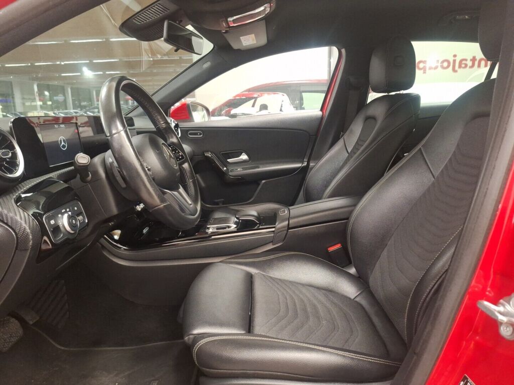 Mercedes-Benz A 2019 Punainen