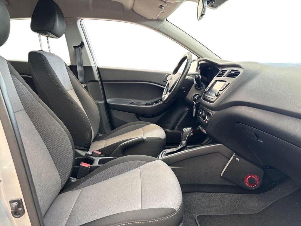 Hyundai i20 Active Cross 2019 Hopea