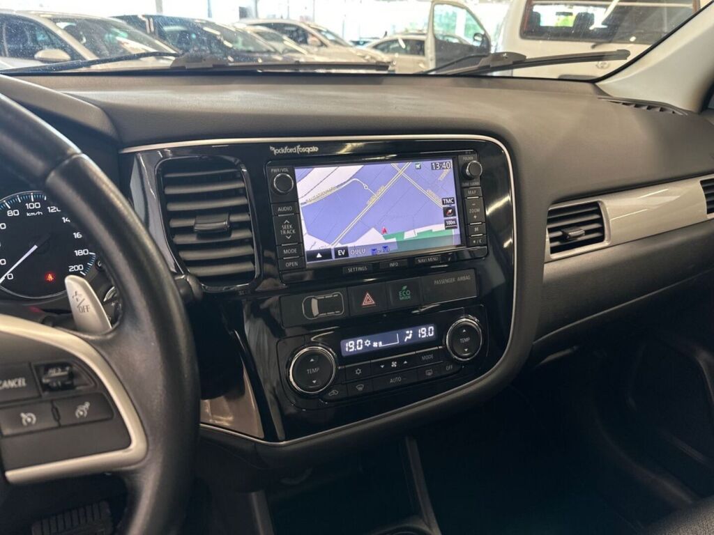 Mitsubishi Outlander 2013 