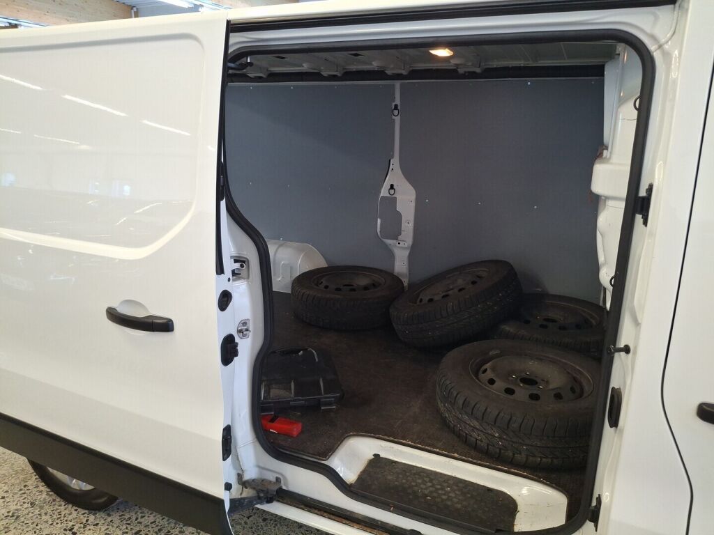 Nissan NV300 2019 Valkoinen