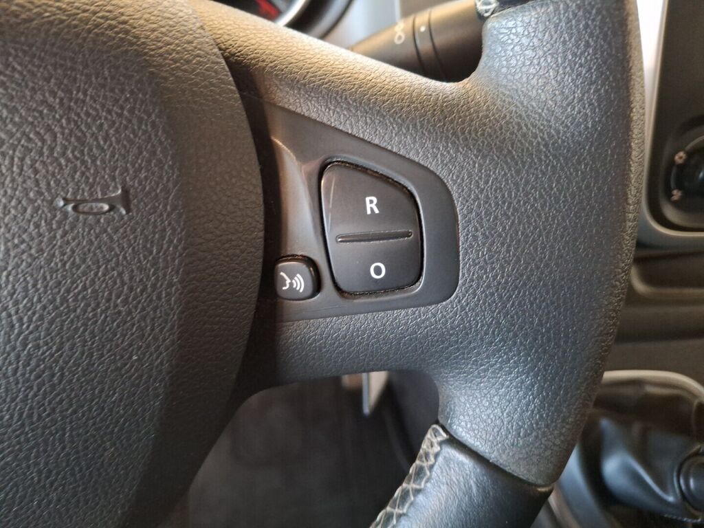 Nissan NV300 2019 Valkoinen