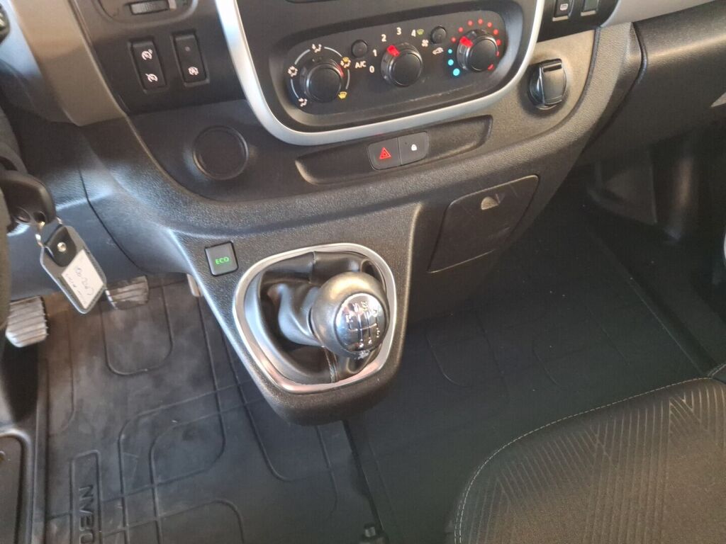 Nissan NV300 2019 Valkoinen