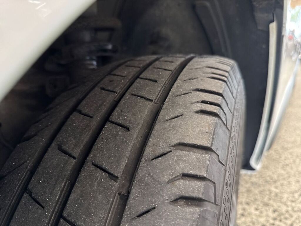 Renault Trafic 2019 Valkoinen