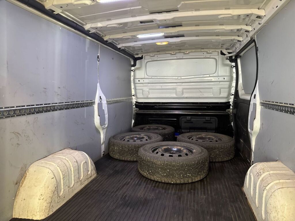 Renault Trafic 2019 Valkoinen