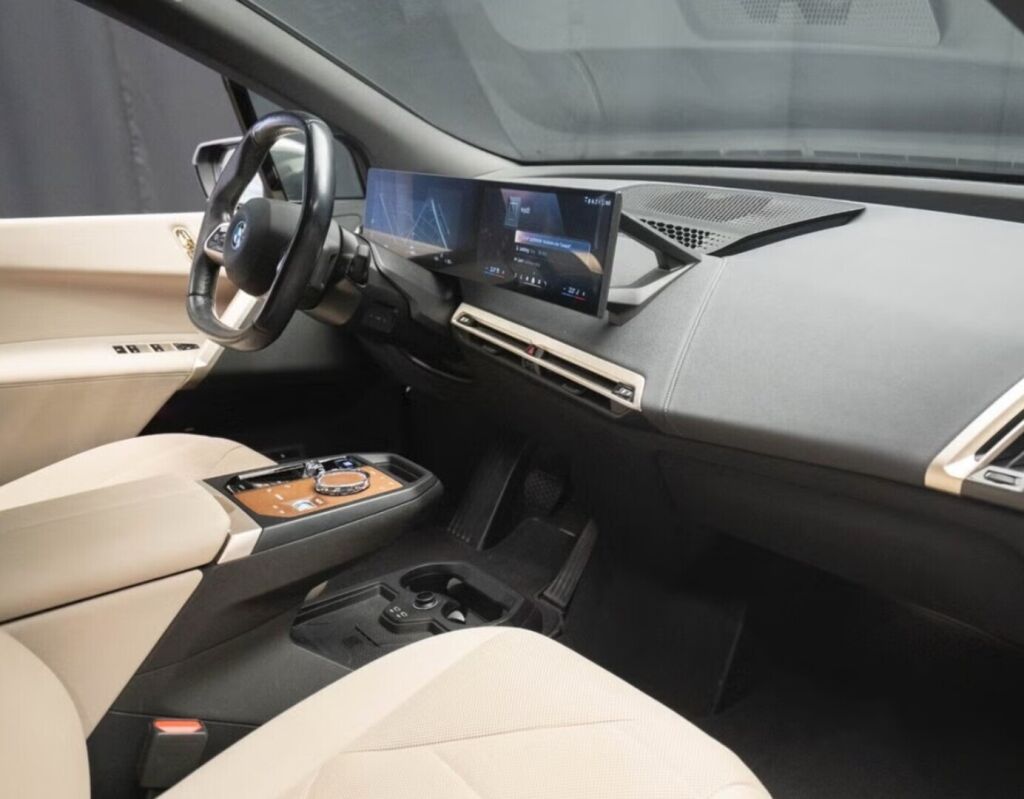 BMW iX 2023 Harmaa (Oxide Grey II Metallic)