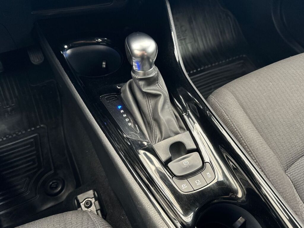 Toyota C-HR 2019 Sininen