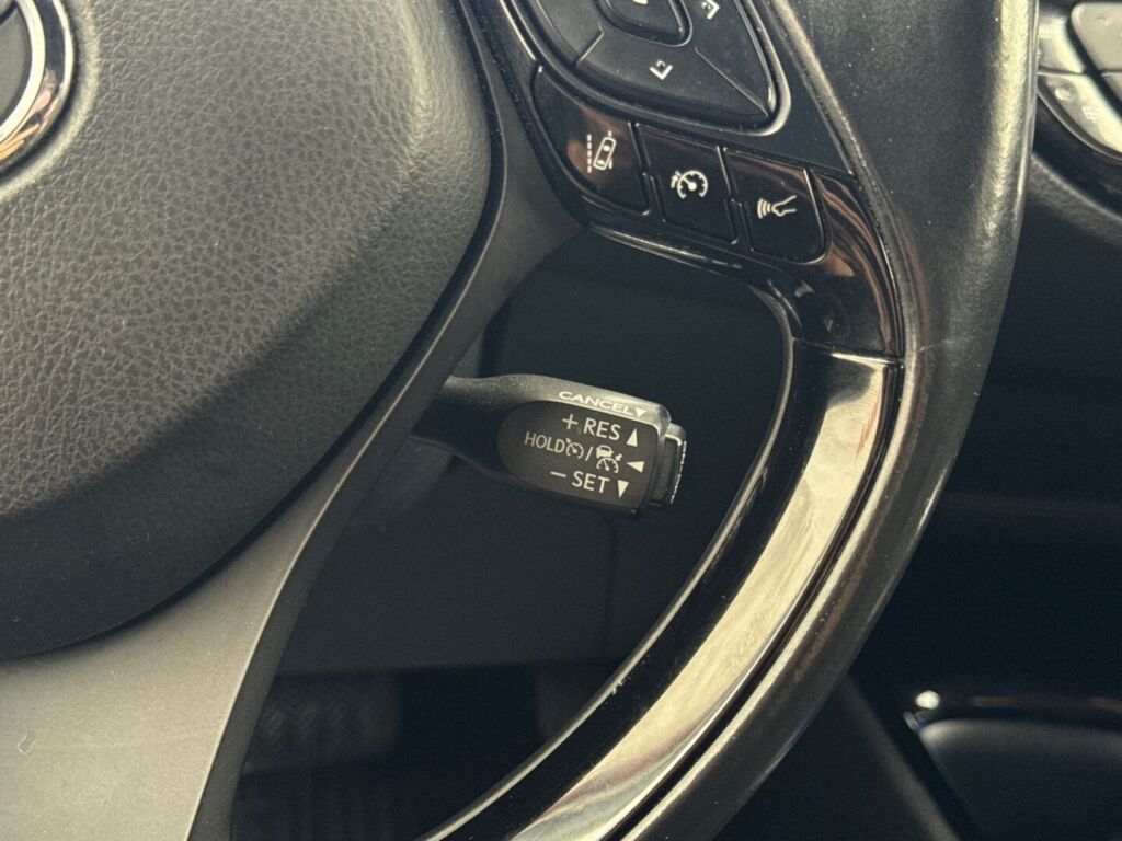 Toyota C-HR 2019 Sininen