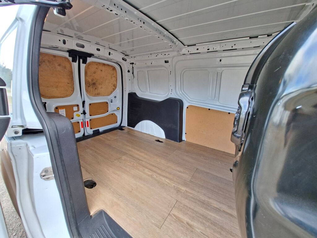 Ford Transit Connect 2015 Valkoinen